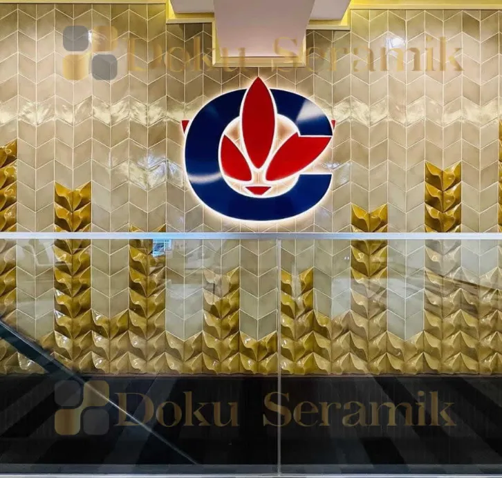 Private Collection Ceramics -0034